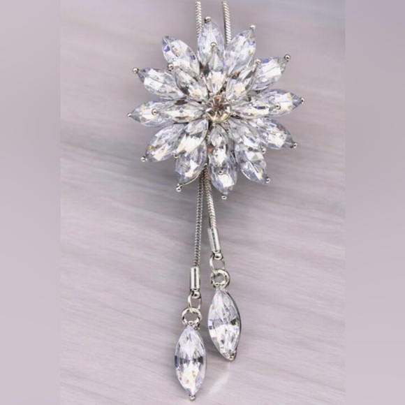 Silver Rhinestone Adjustable Lotus Floral Pendant Long Necklace - Picture 3 of 8